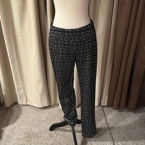 New York and company black patterned pull-on pants  Size M.  Never worn.